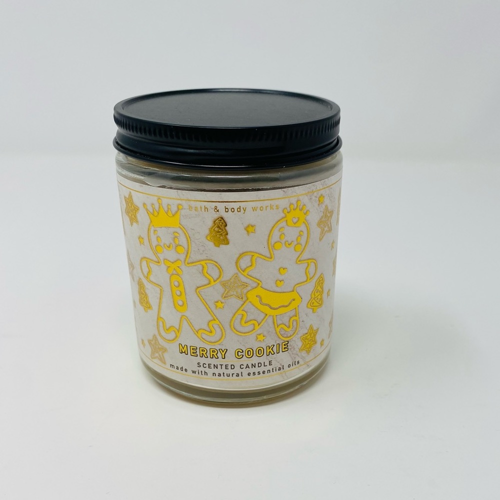 NWT Bath & Body Works Merry Cookie Single Wick Candle 40 hour burn time